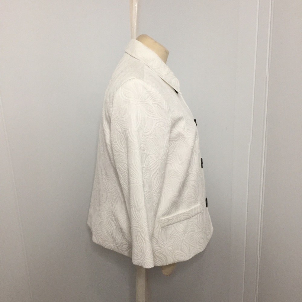 Kim Rogers Blazer - Picture 6 of 7